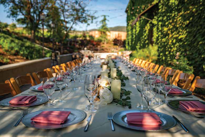 Wedding table setting at Leoness Cellars